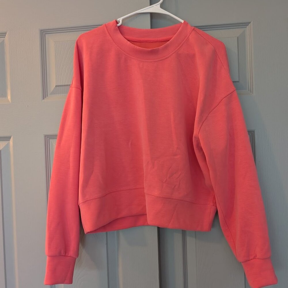 ** SOLD ** lululemon Lip Gloss Softstreme Pullover size 8